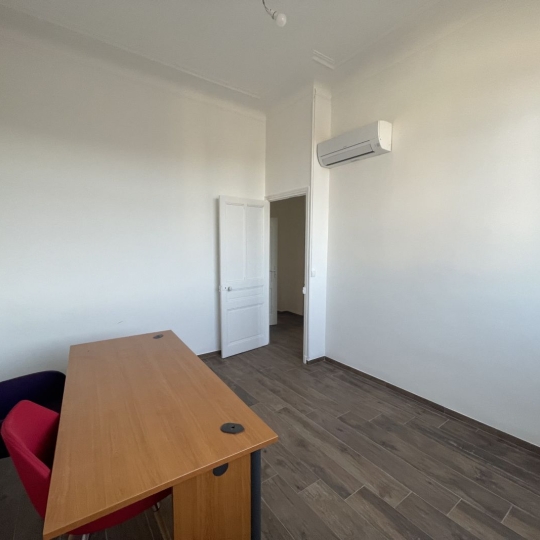  SOLEANA IMMOBILIER : Local / Bureau | MARSEILLE (13012) | 120 m2 | 2 000 &euro; 